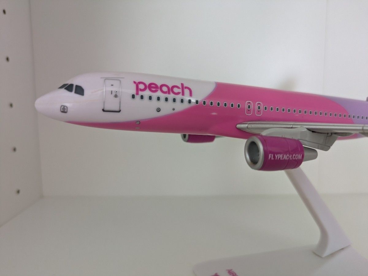 Peach モデルプレーン 1/200 スケール 機内販売限定品 ピーチ Peach モデルプレーン 1/200 スケール 機内販売限定品 ピーチ