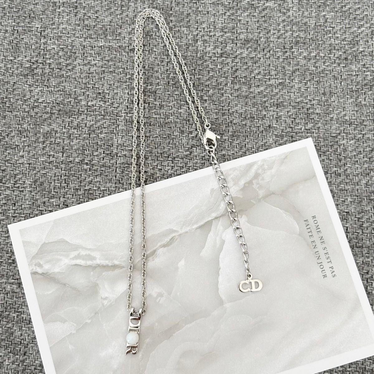 極美品】クリスチャンディオール ネックレス ディオールロゴ 極美品】クリスチャンディオール ネックレス ディオールロゴ
