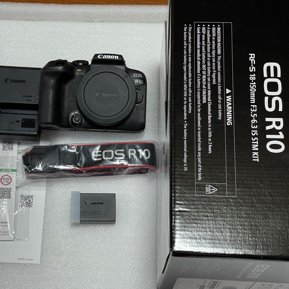 EOS R10 ボディー ほぼ新品の1000ショット未満 レンズは付属せず EOS R10 ボディー ほぼ新品の1000ショット未満 レンズは付属せず