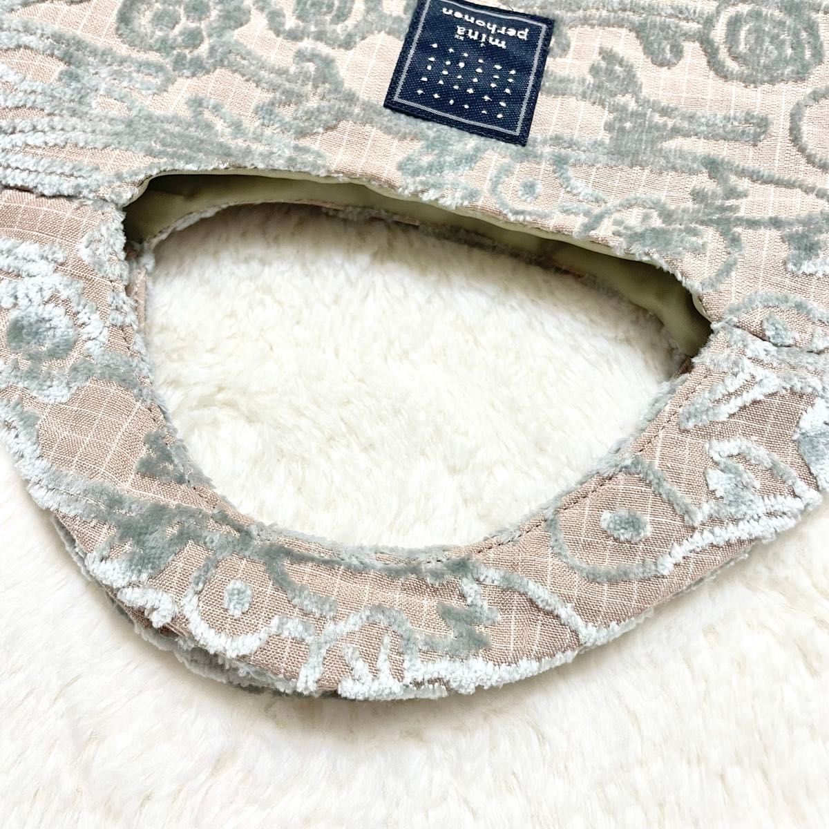 未使用級 極美品 mina perhonen ミナペルホネン エッグバッグ 未使用級 極美品 mina perhonen ミナペルホネン エッグバッグ