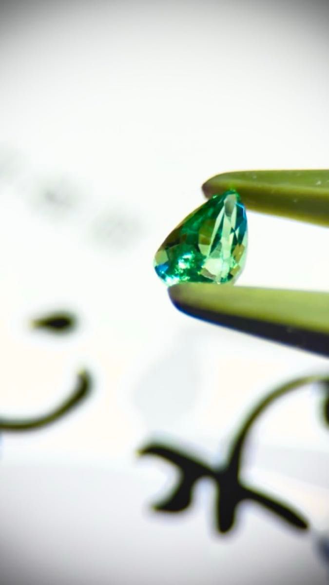 ミントガーネット (メレラニ) 0.73ct