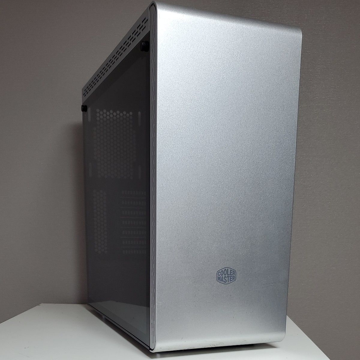 ATXケース】Cooler Master PCケース シルバー|Yahoo!フリマ(旧 ATXケース】Cooler Master PCケース シルバー|Yahoo!フリマ(旧