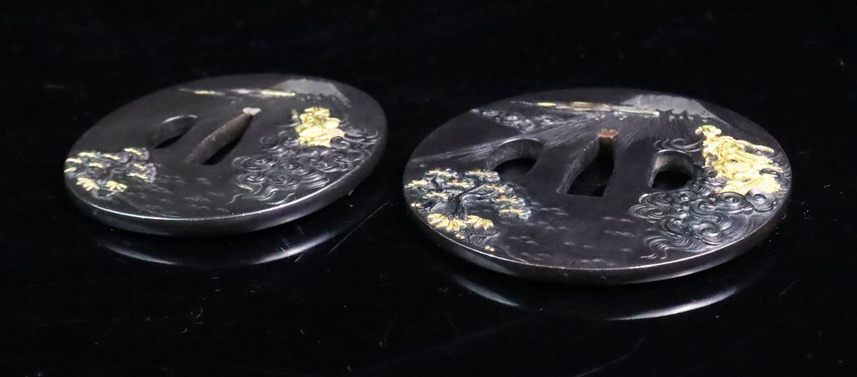 江戸後期武蔵上工 濱堅直隨(花押) 赤銅魚子地 高彫色絵 出来見事 江戸後期武蔵上工 濱堅直隨(花押) 赤銅魚子地 高彫色絵 出来見事