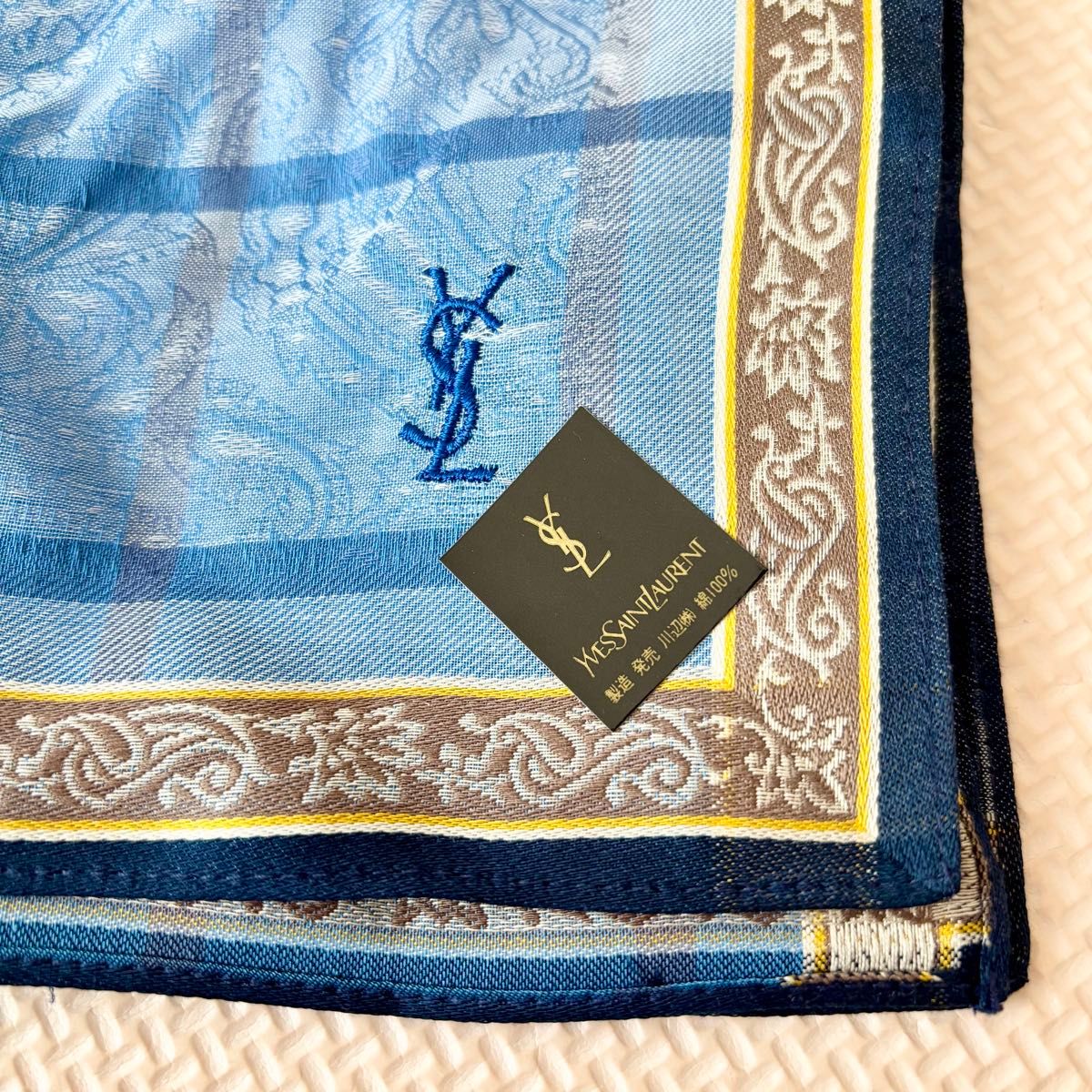 新品】Yves Saint Laurent サンローラン ハンカチ 2枚セット 新品】Yves Saint Laurent サンローラン ハンカチ 2枚セット