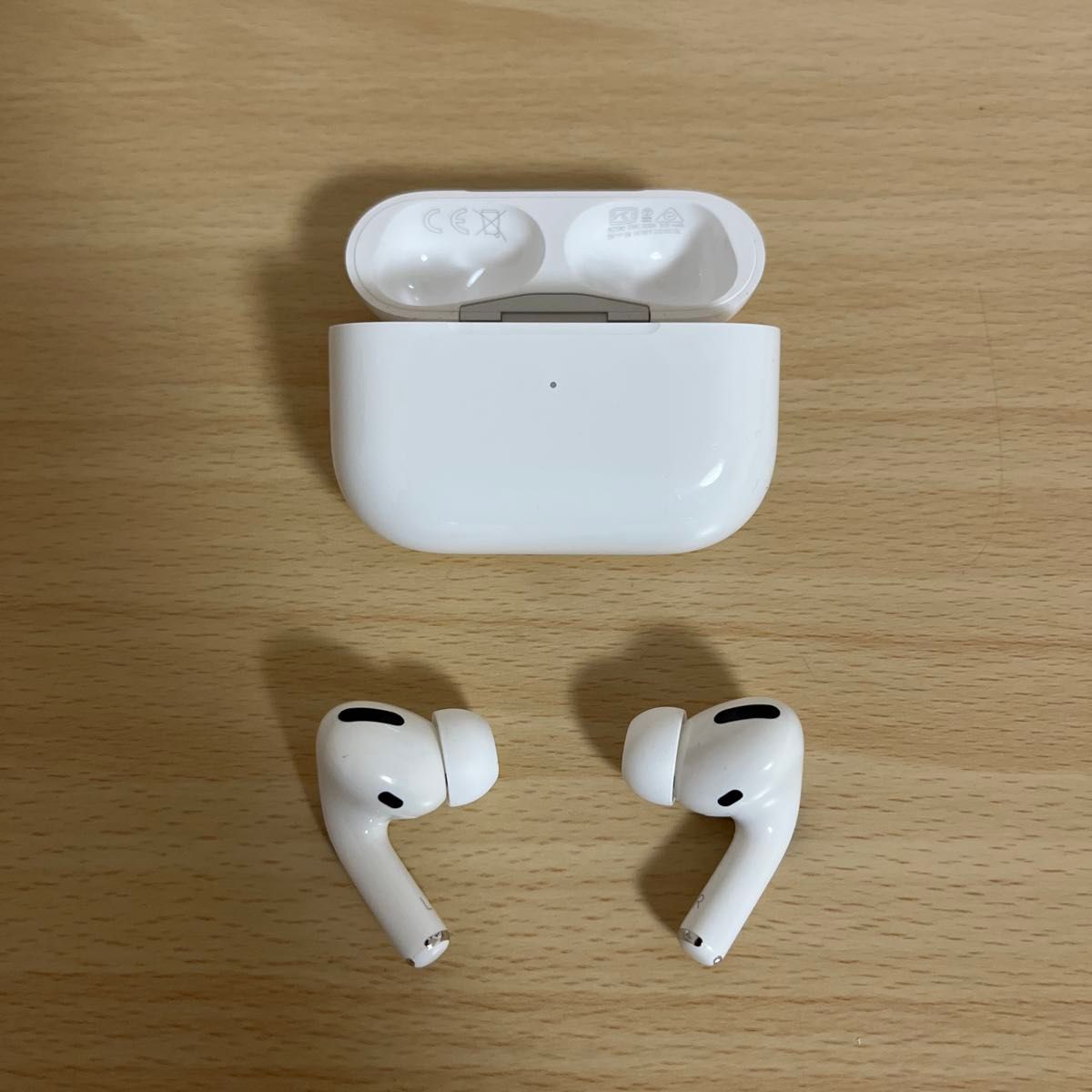 Apple AirPods Pro 第1世代 第一世代 A2190 A2083 A2084 正規品 Apple AirPods Pro 第1世代 第一世代 A2190 A2083 A2084 正規品