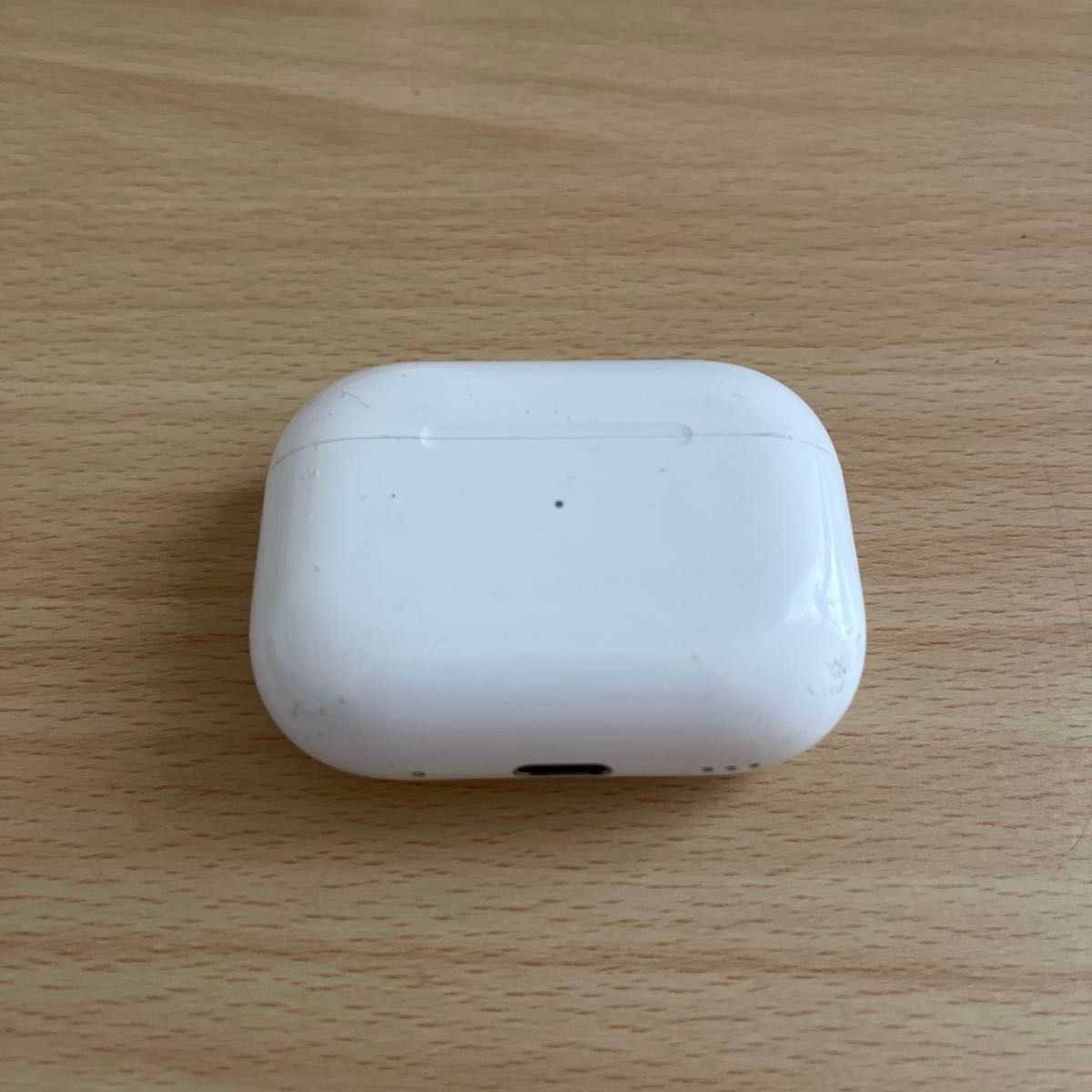 Apple AirPods Pro 第2世代 MTJV3J/A ワイヤレスイヤホン 0415 Apple AirPods Pro 第2世代 MTJV3J/A ワイヤレスイヤホン 0415
