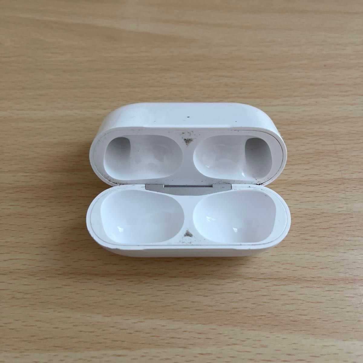 Apple AirPods Pro 第2世代 MTJV3J/A ワイヤレスイヤホン 0415 Apple AirPods Pro 第2世代 MTJV3J/A ワイヤレスイヤホン 0415