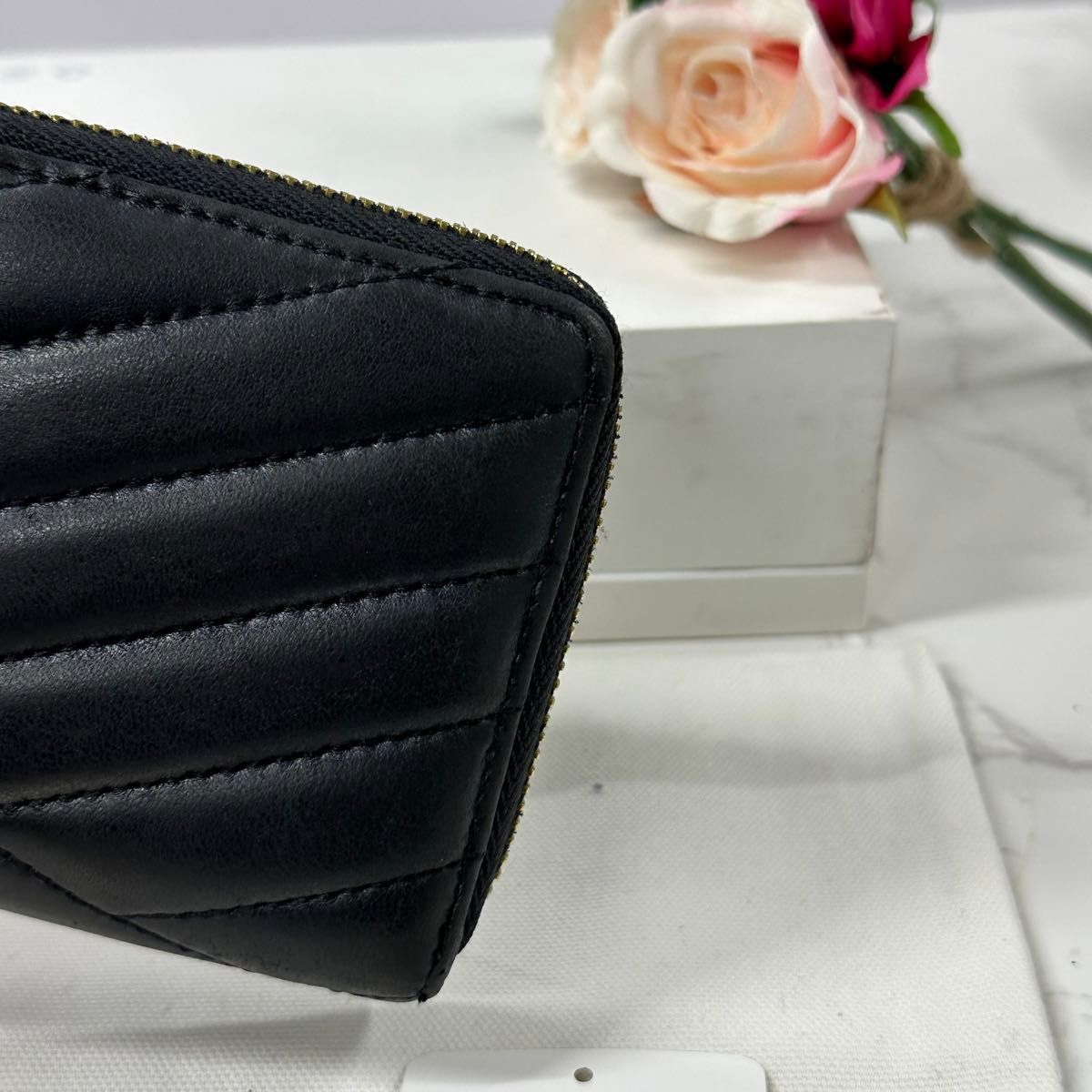 新品同様 トリーバーチ TORYBURCH 財布 長財布 キルティング 新品同様 トリーバーチ TORYBURCH 財布 長財布 キルティング