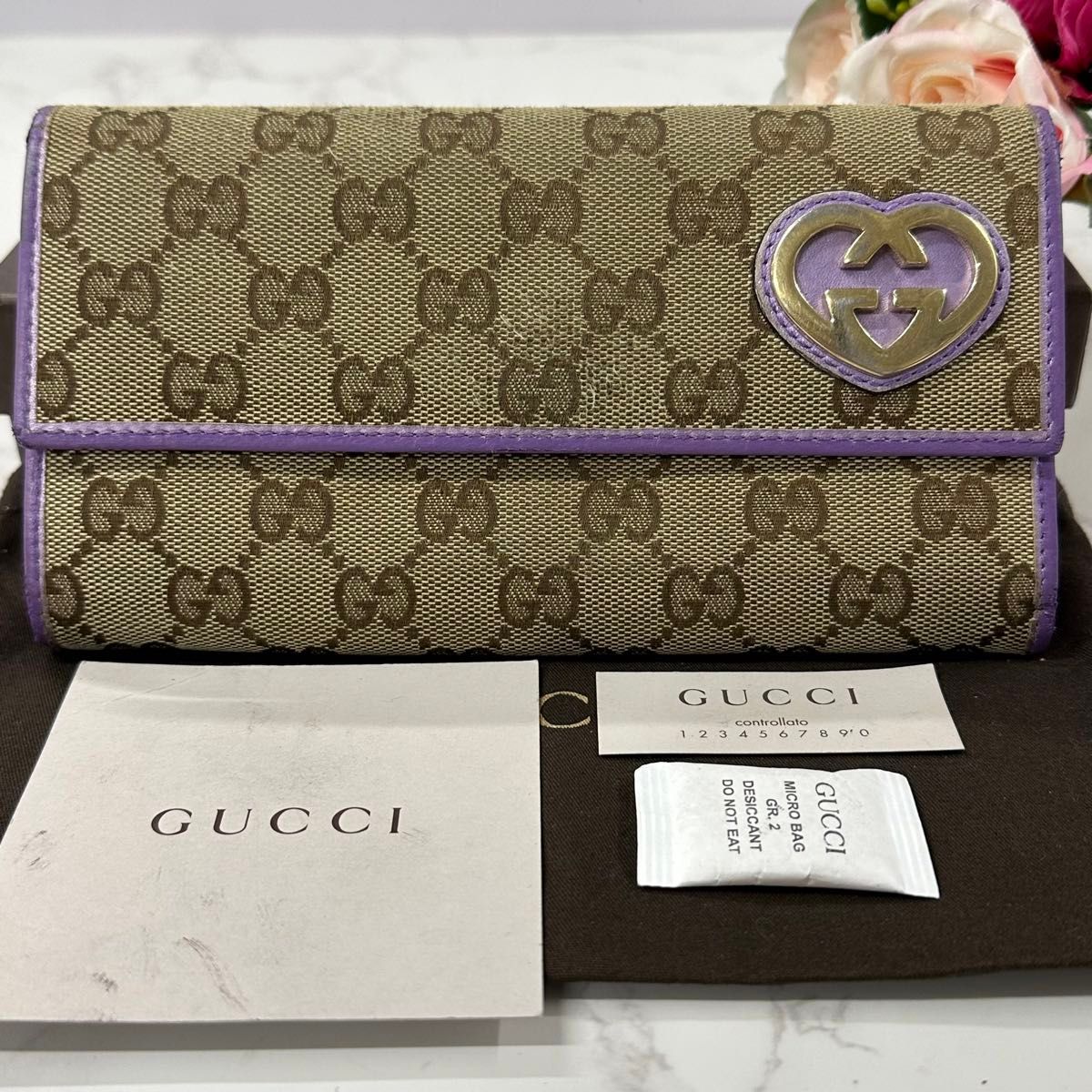 新品同様 グッチ GUCCI 財布 長財布 GGキャンバス ラブリー 新品同様 グッチ GUCCI 財布 長財布 GGキャンバス ラブリー