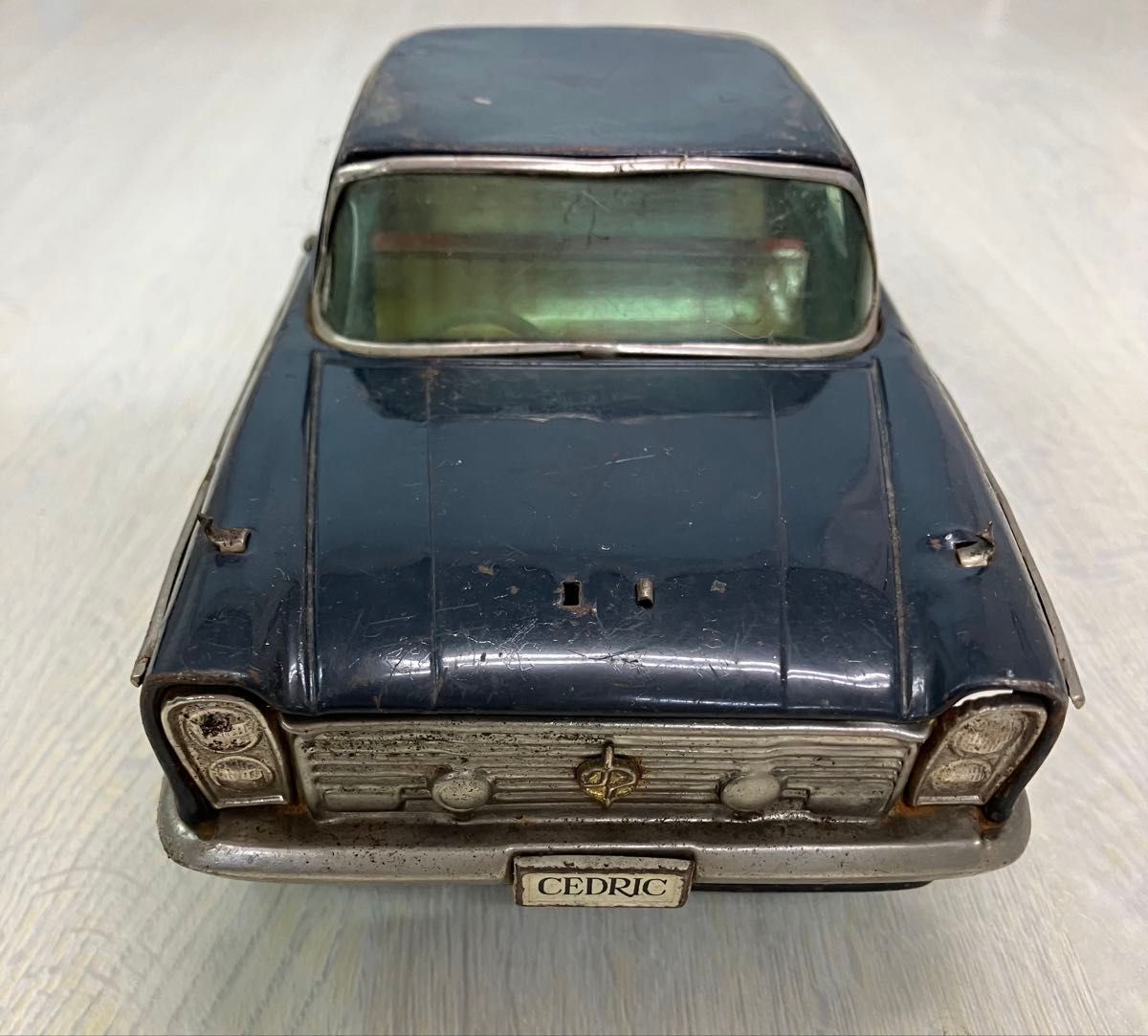 昭和レトロ イチコー ブリキ 日産セドリック・カスタム 縦目 昭和レトロ イチコー ブリキ 日産セドリック・カスタム 縦目
