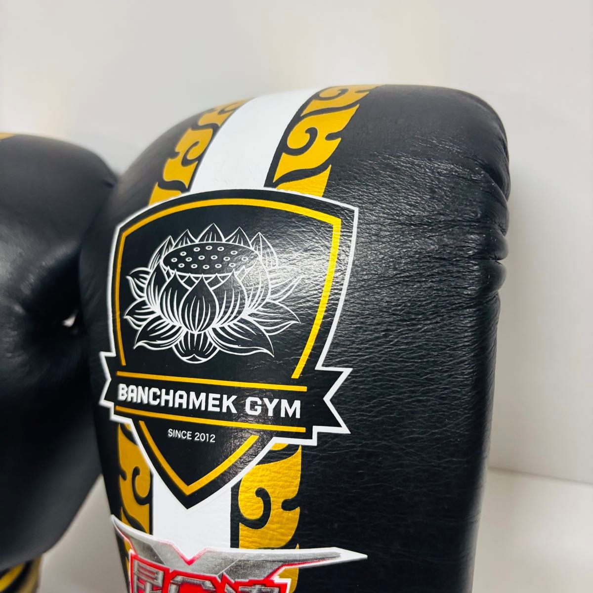 レア】BANCHAMEK GYM ブアカーオ キックボクシンググローブ12oz レア】BANCHAMEK GYM ブアカーオ キックボクシンググローブ12oz