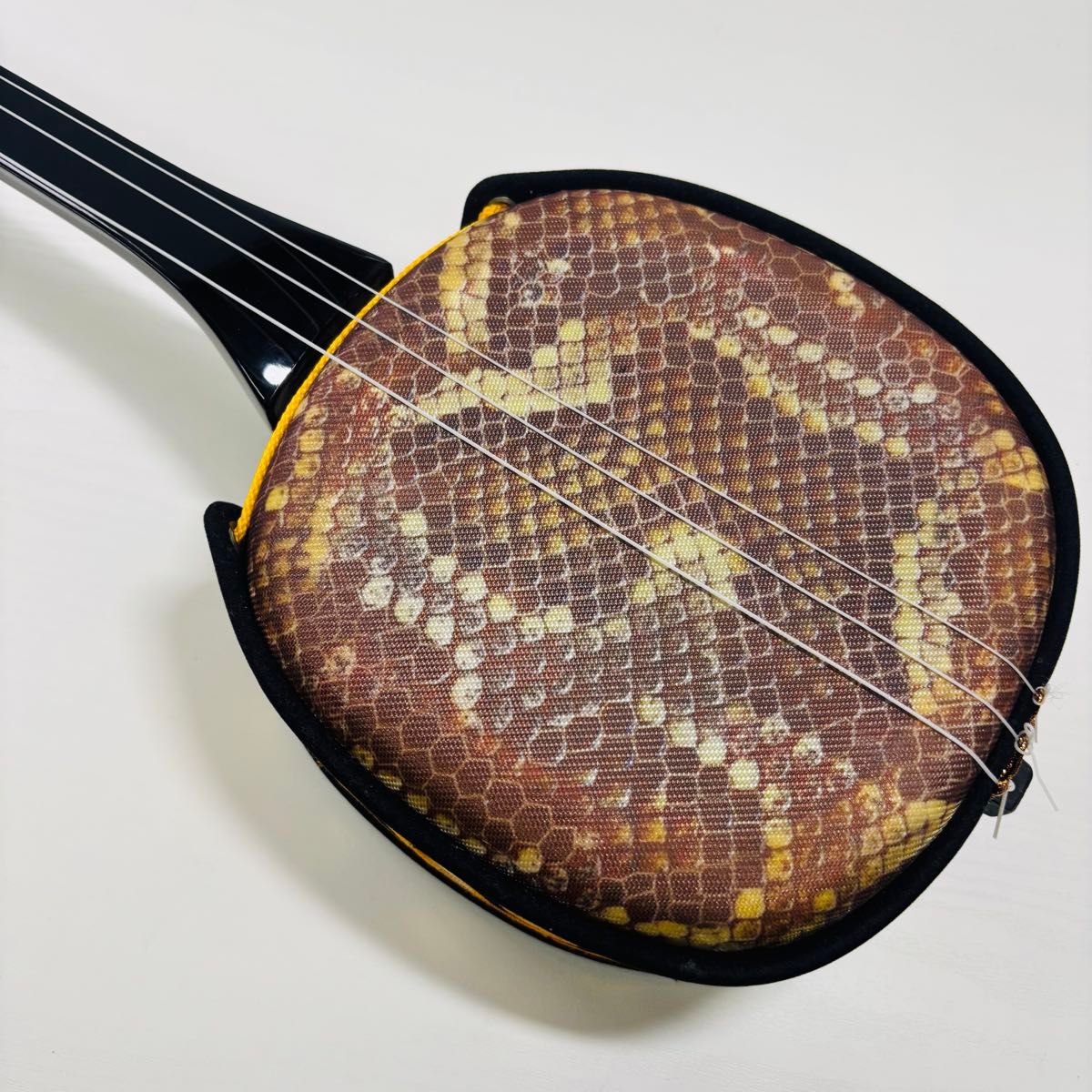 美品】沖縄三線 三味線 人工皮 蛇柄 セット ケース付き|Yahoo 美品】沖縄三線 三味線 人工皮 蛇柄 セット ケース付き|Yahoo