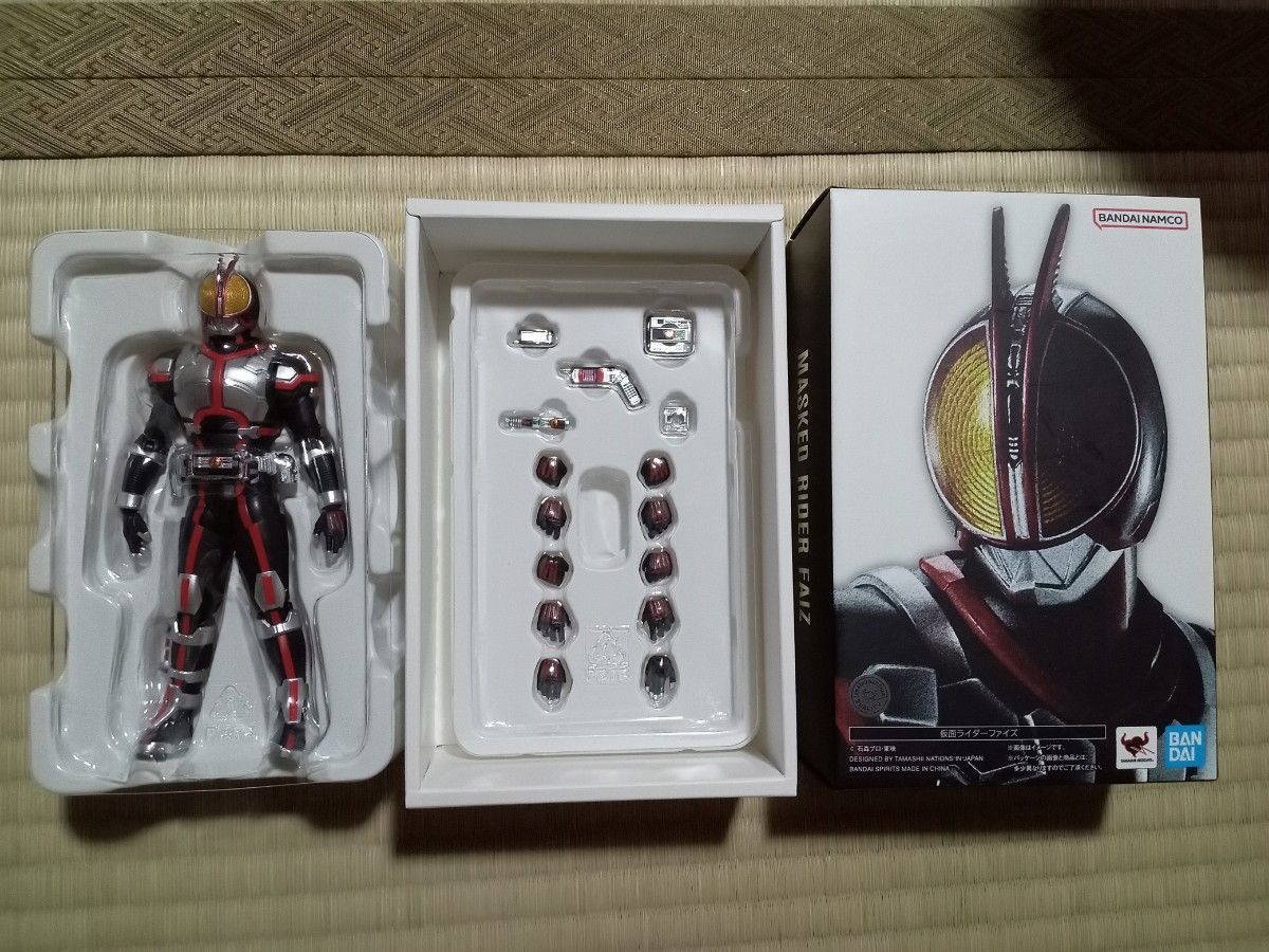 真骨彫製法 仮面ライダーファイズ S H FIguarts 555 説明書欠品 真骨彫製法 仮面ライダーファイズ S H FIguarts 555 説明書欠品