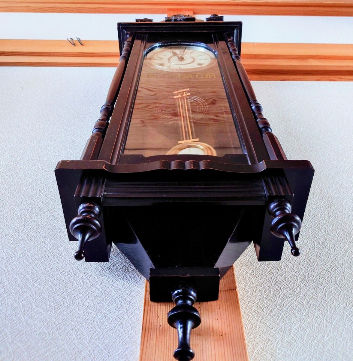 OH済完動品〉鈴木芳太郎時計 装飾両柱型ゼンマイ振り子時計 OH済完動品〉鈴木芳太郎時計 装飾両柱型ゼンマイ振り子時計