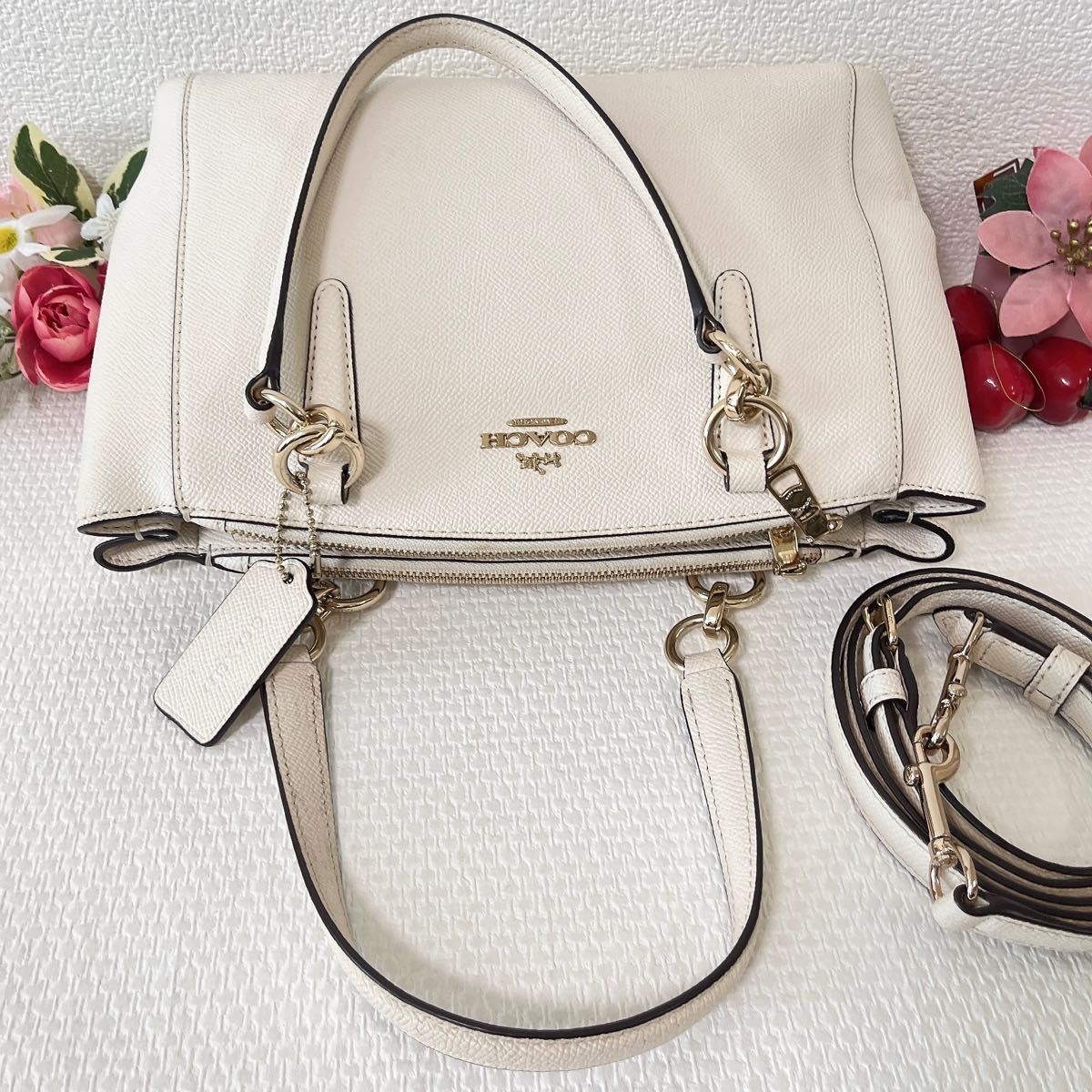 期間限定価格 美品 COACH コーチ ショルダーバッグ 2WAY 期間限定価格 美品 COACH コーチ ショルダーバッグ 2WAY
