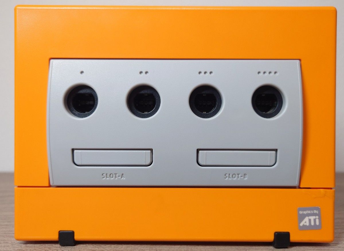 ゲームキューブ GAMECUBE 本体 Nintendo 任天堂 オレンジ DOL ゲームキューブ GAMECUBE 本体 Nintendo 任天堂 オレンジ DOL