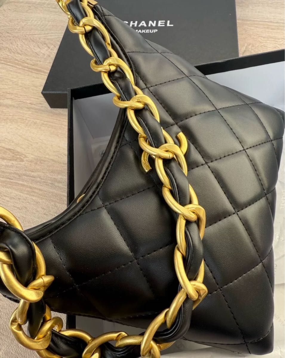 CHANEL ノベルティ ショルダーバッグ チェーンバッグ ブラック CHANEL ノベルティ ショルダーバッグ チェーンバッグ ブラック