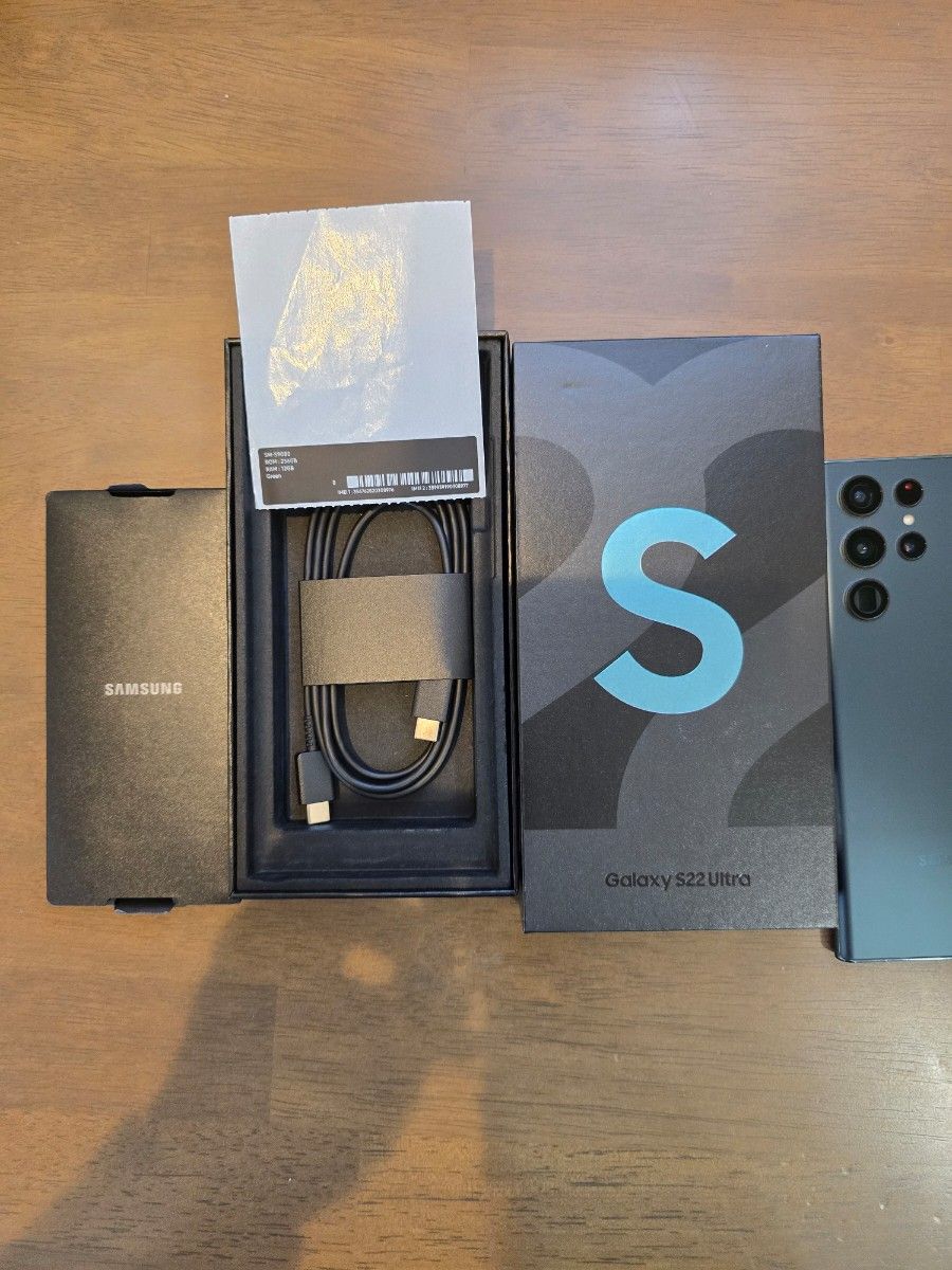 Galaxy S22 ultra 256GB SM-S9080 香港版 グリーン レア 貴重品 Galaxy S22 ultra 256GB SM-S9080 香港版 グリーン レア 貴重品