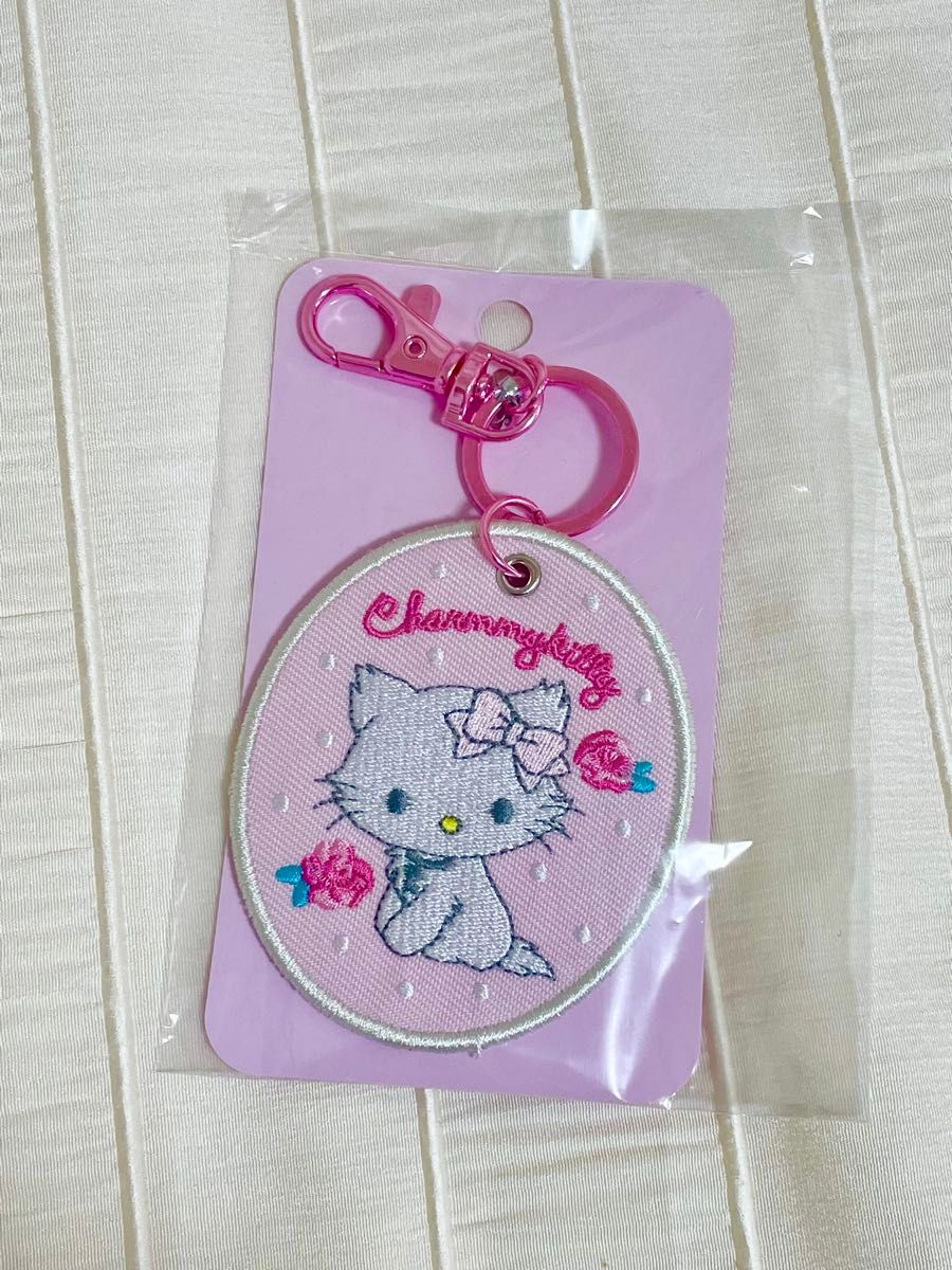 新品 サンリオ 刺繍ワッペンキーホルダー チャーミーキティ 新品 サンリオ 刺繍ワッペンキーホルダー チャーミーキティ