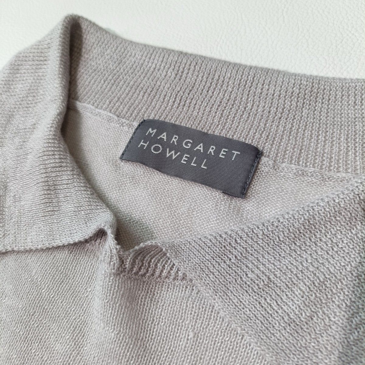美品】MARGARET HOWELL マーガレットハウエル リネン100 プル 美品】MARGARET HOWELL マーガレットハウエル リネン100 プル