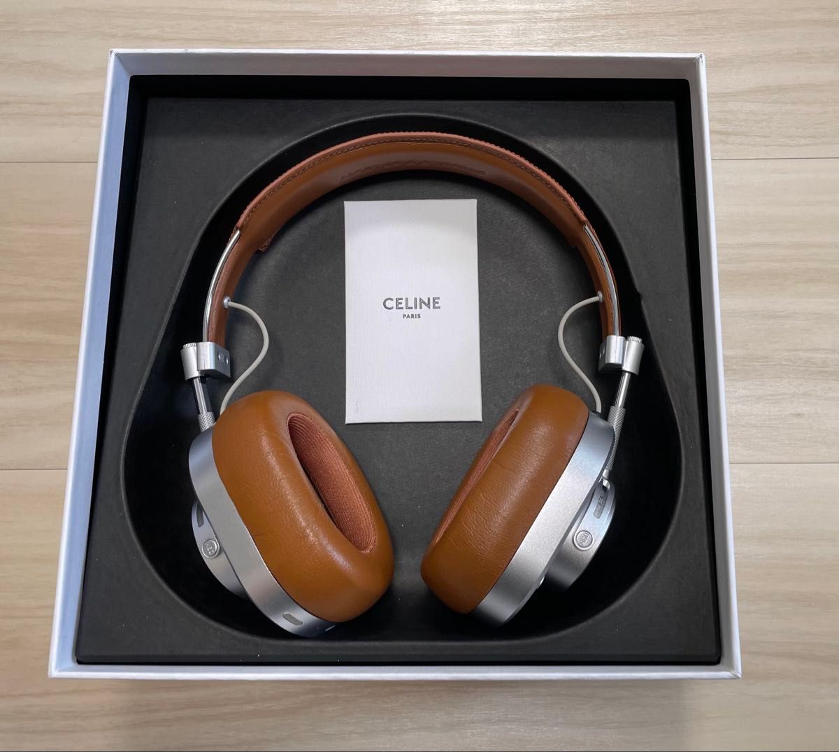 CELINE MASTER & DYNAMIC ワイヤレスヘッドフォン タン セリーヌ CELINE MASTER & DYNAMIC ワイヤレスヘッドフォン タン セリーヌ