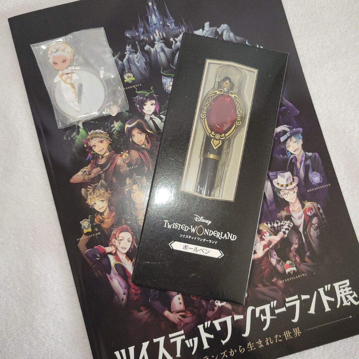 Disney】【ツイステ展】 スカラビア寮 カリム ボールペン Disney】【ツイステ展】 スカラビア寮 カリム ボールペン