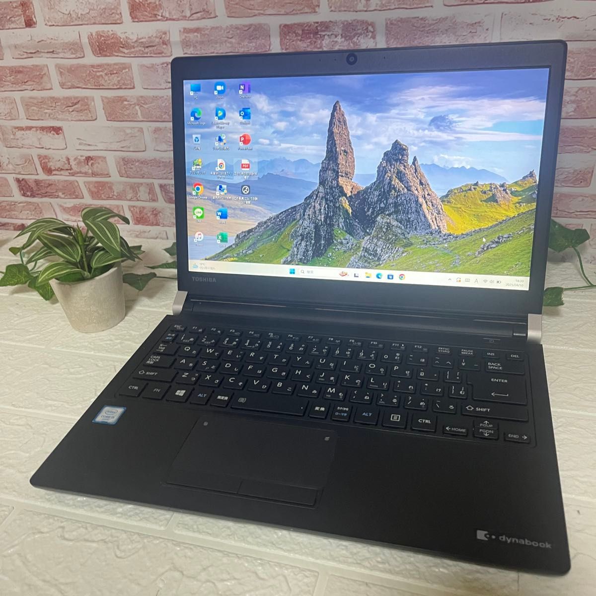 美品SSD128GB メモリ8GB R73/D i5-6200U カメラ Win11 Office 美品SSD128GB メモリ8GB R73/D i5-6200U カメラ Win11 Office