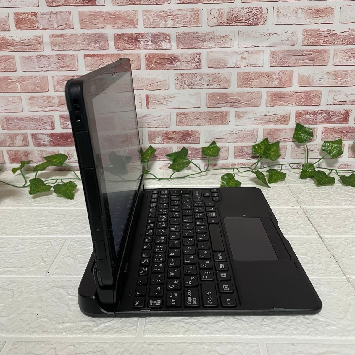 タブレット中古富士通SSD128GB Q509/VE カメラ TypeC 高解像度