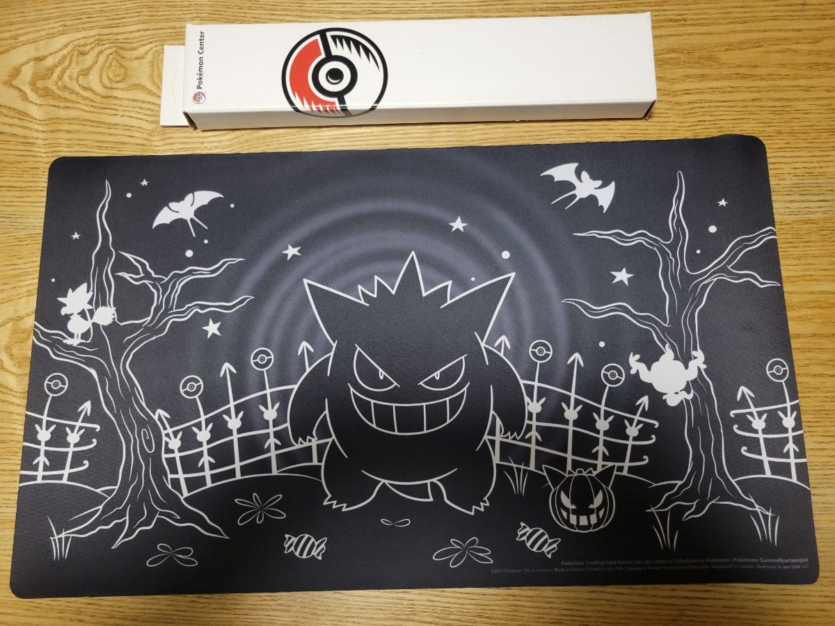ゲンガー ハロウィン 海外ポケモンセンター 公式 プレイマット ゲンガー ハロウィン 海外ポケモンセンター 公式 プレイマット