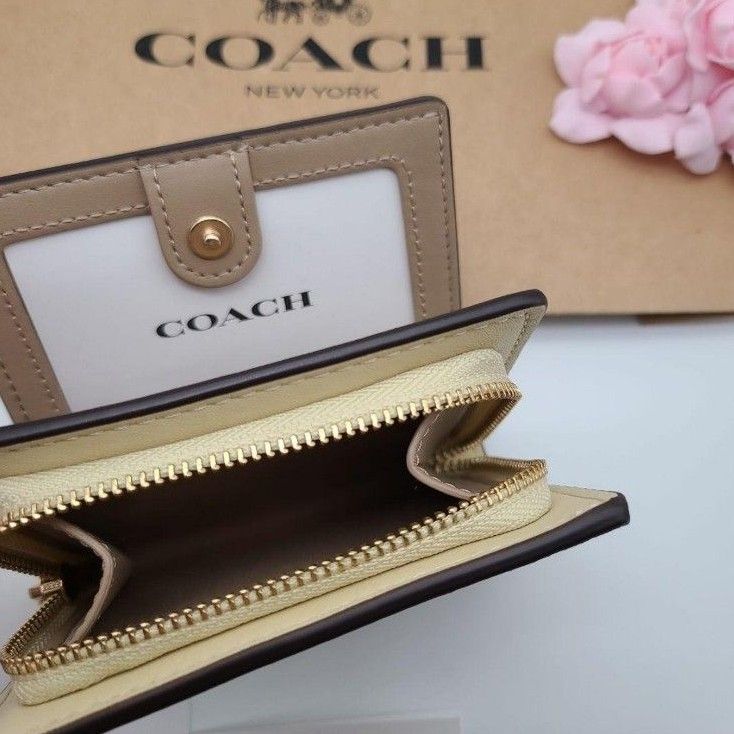 新商品 COACH コーチ 折り財布 フローラル 正規品|Yahoo!フリマ 新商品 COACH コーチ 折り財布 フローラル 正規品|Yahoo!フリマ