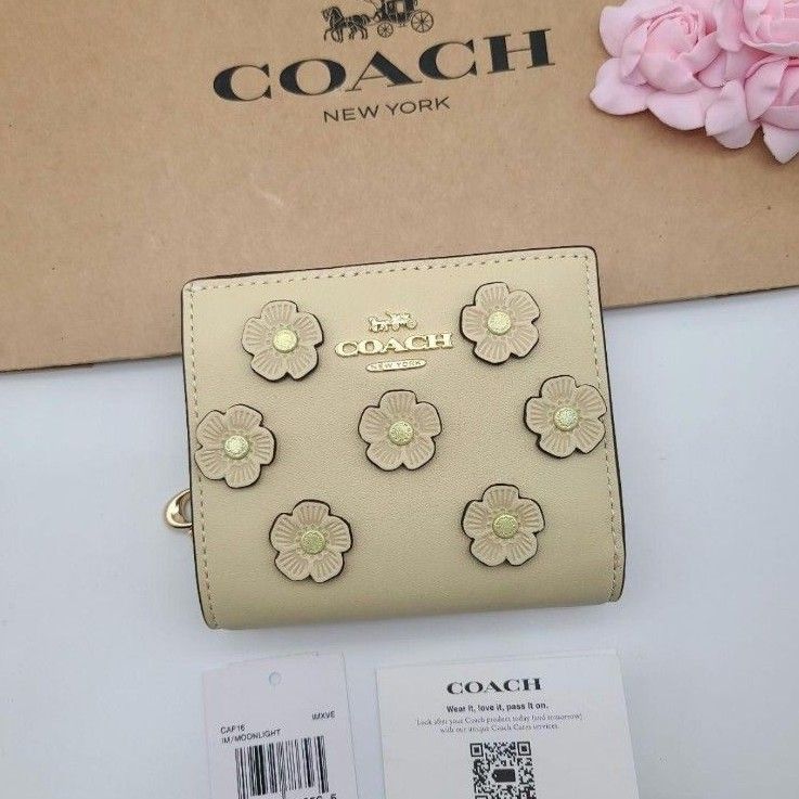 新商品 COACH コーチ 折り財布 フローラル 正規品|Yahoo!フリマ 新商品 COACH コーチ 折り財布 フローラル 正規品|Yahoo!フリマ