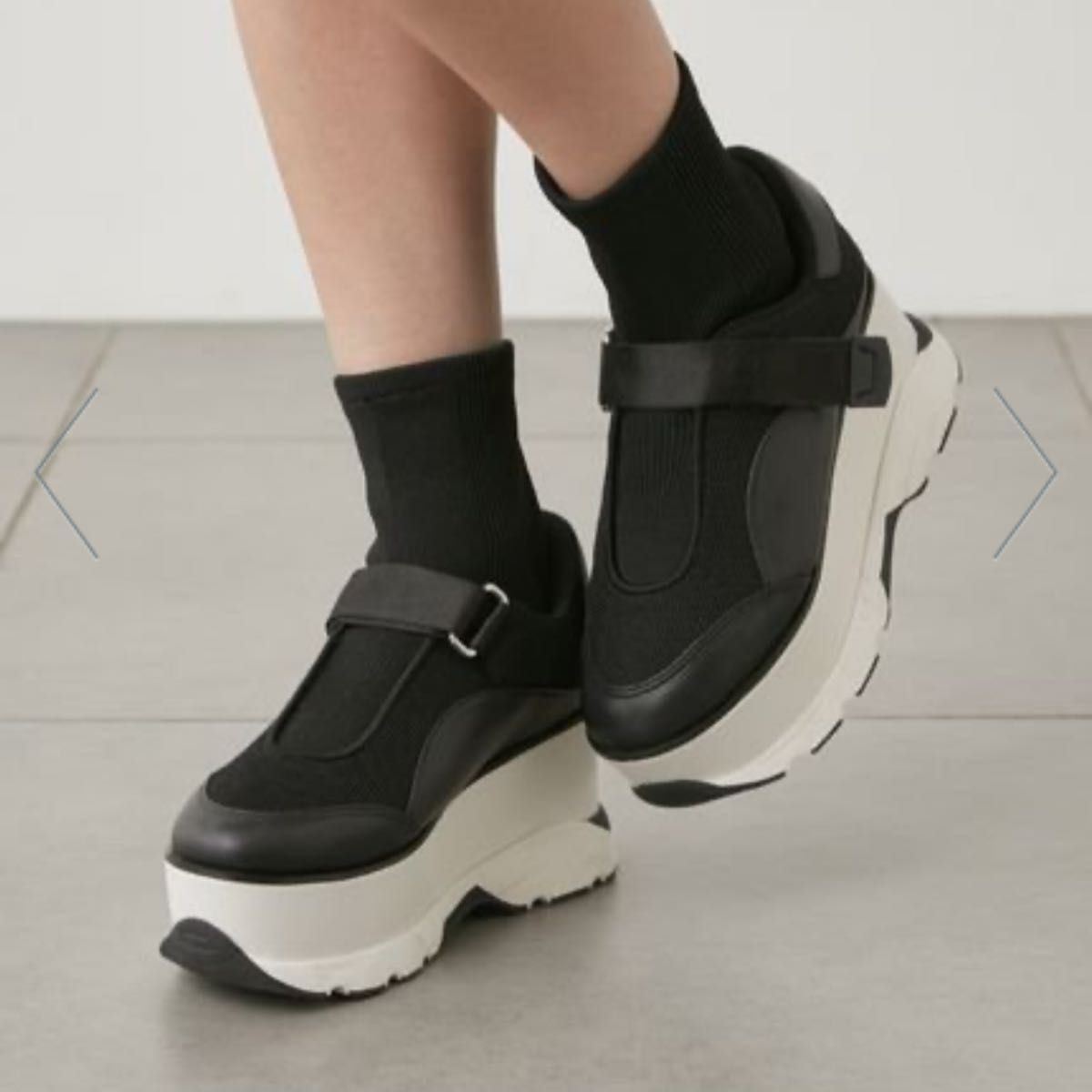 SNIDEL スナイデル ベルクロニットスニーカー 完売品 Sサイズ 未 SNIDEL スナイデル ベルクロニットスニーカー 完売品 Sサイズ 未