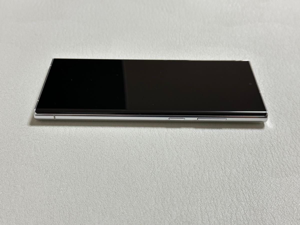 ほぼ未使用】Galaxy S22 Ultra 海外限定カラー ホワイト SIM ほぼ未使用】Galaxy S22 Ultra 海外限定カラー ホワイト SIM