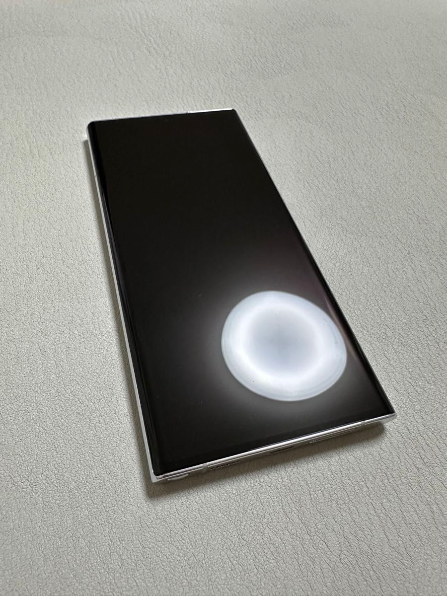 ほぼ未使用】Galaxy S22 Ultra 海外限定カラー ホワイト SIM ほぼ未使用】Galaxy S22 Ultra 海外限定カラー ホワイト SIM