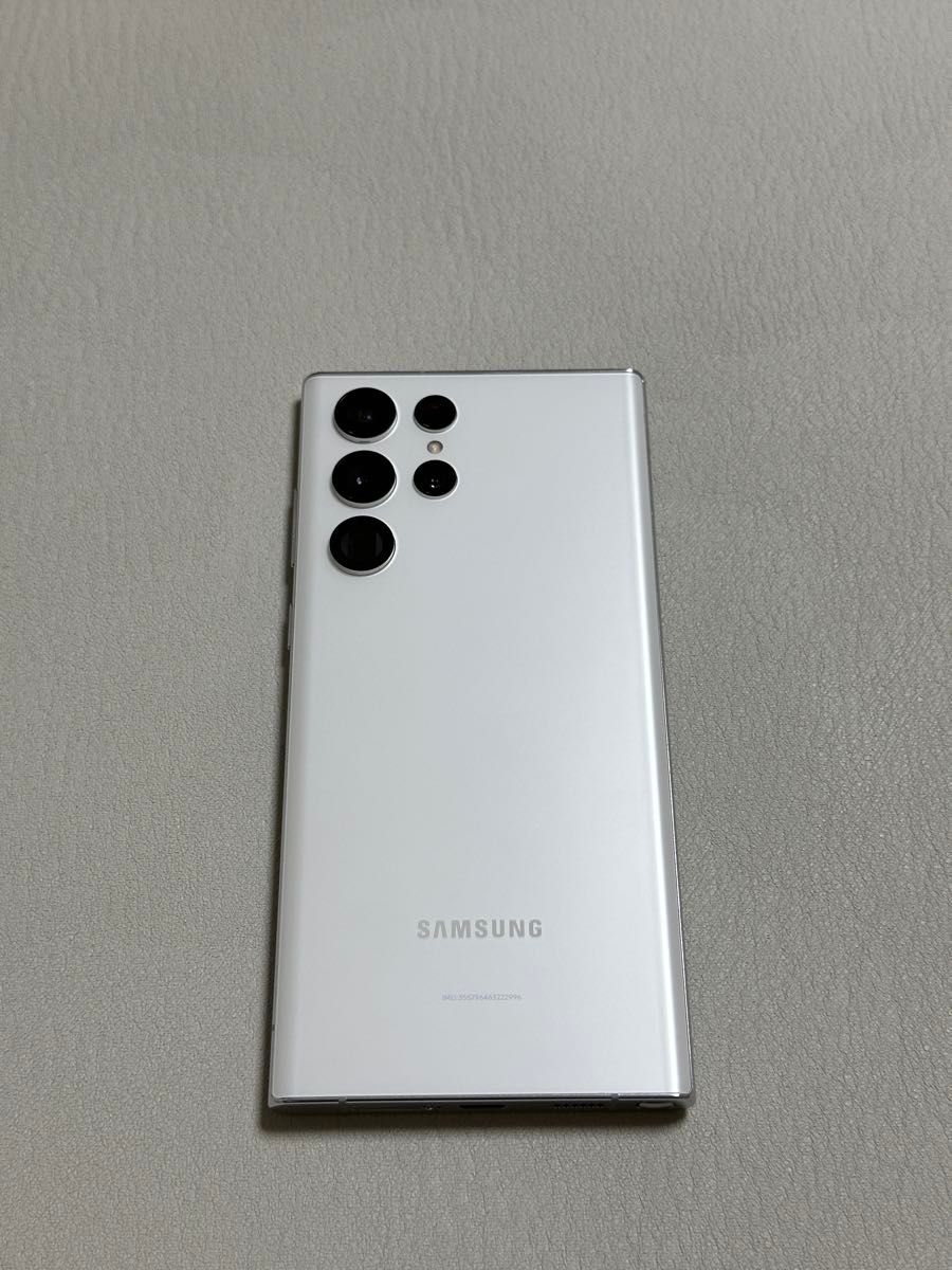 ほぼ未使用】Galaxy S22 Ultra 海外限定カラー ホワイト SIM ほぼ未使用】Galaxy S22 Ultra 海外限定カラー ホワイト SIM