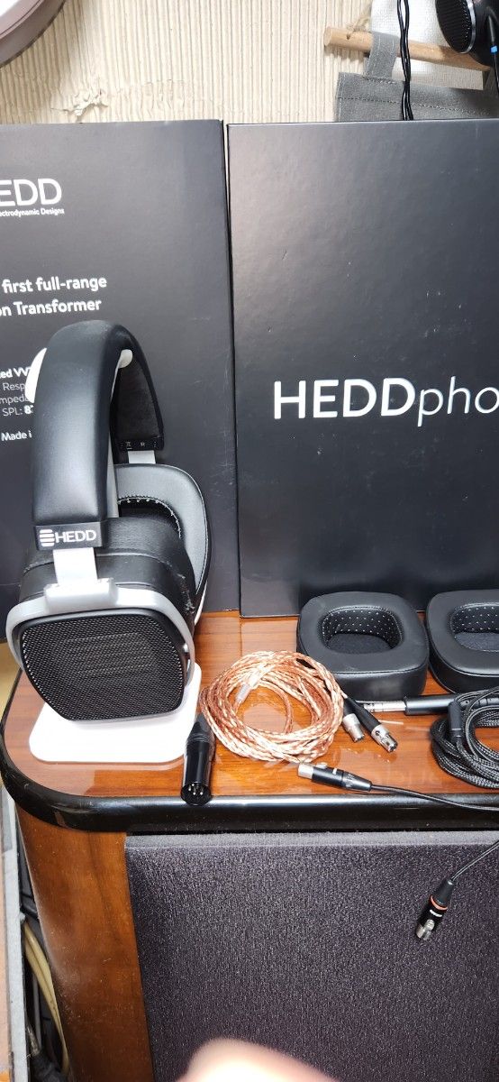 HEDDphone 元箱 予備イヤーパッド社外バランスケーブル付き HEDDphone 元箱 予備イヤーパッド社外バランスケーブル付き