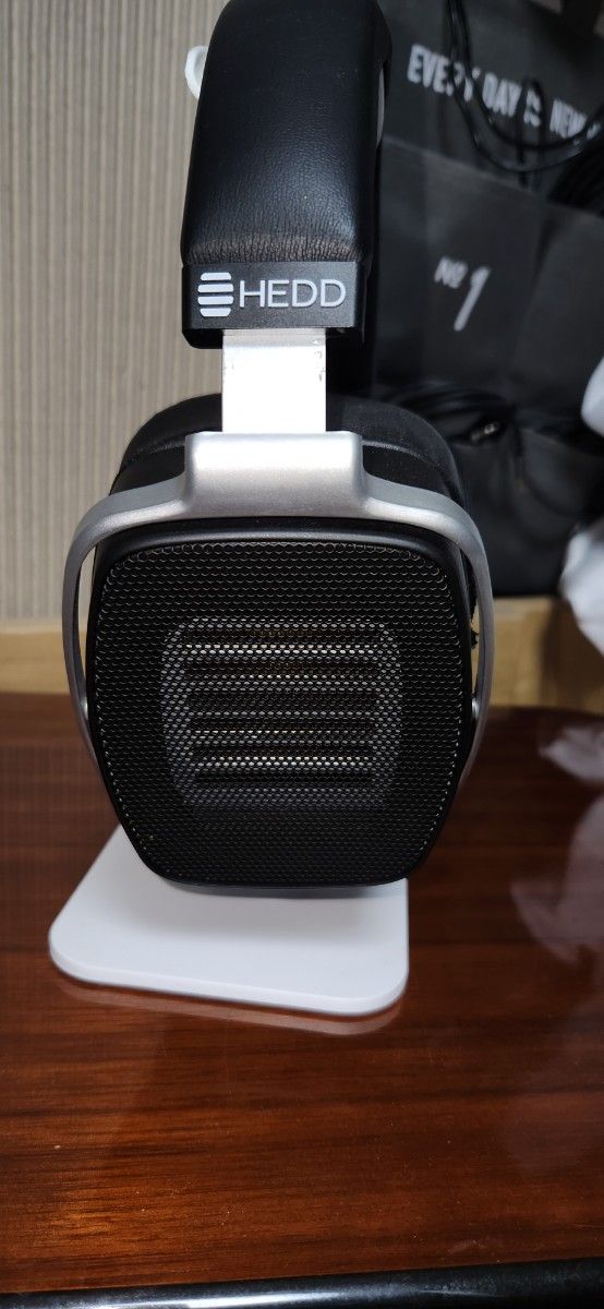 HEDDphone 元箱 予備イヤーパッド社外バランスケーブル付き HEDDphone 元箱 予備イヤーパッド社外バランスケーブル付き