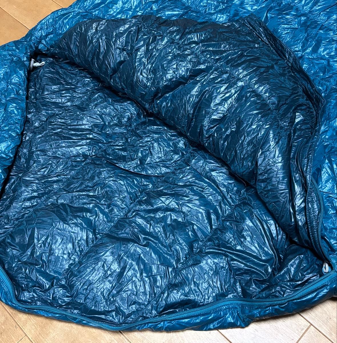 美品】モンベル(mont-bell) ダウンハガー800 #3 寝袋 シュラフ 美品】モンベル(mont-bell) ダウンハガー800 #3 寝袋 シュラフ
