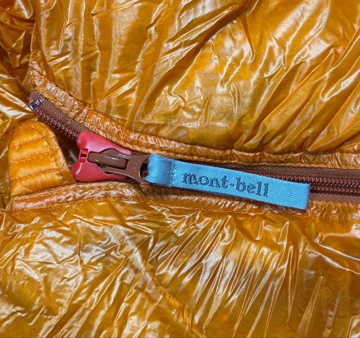 美品】モンベル(mont-bell) シームレスダウンハガー800 EXP 美品】モンベル(mont-bell) シームレスダウンハガー800 EXP