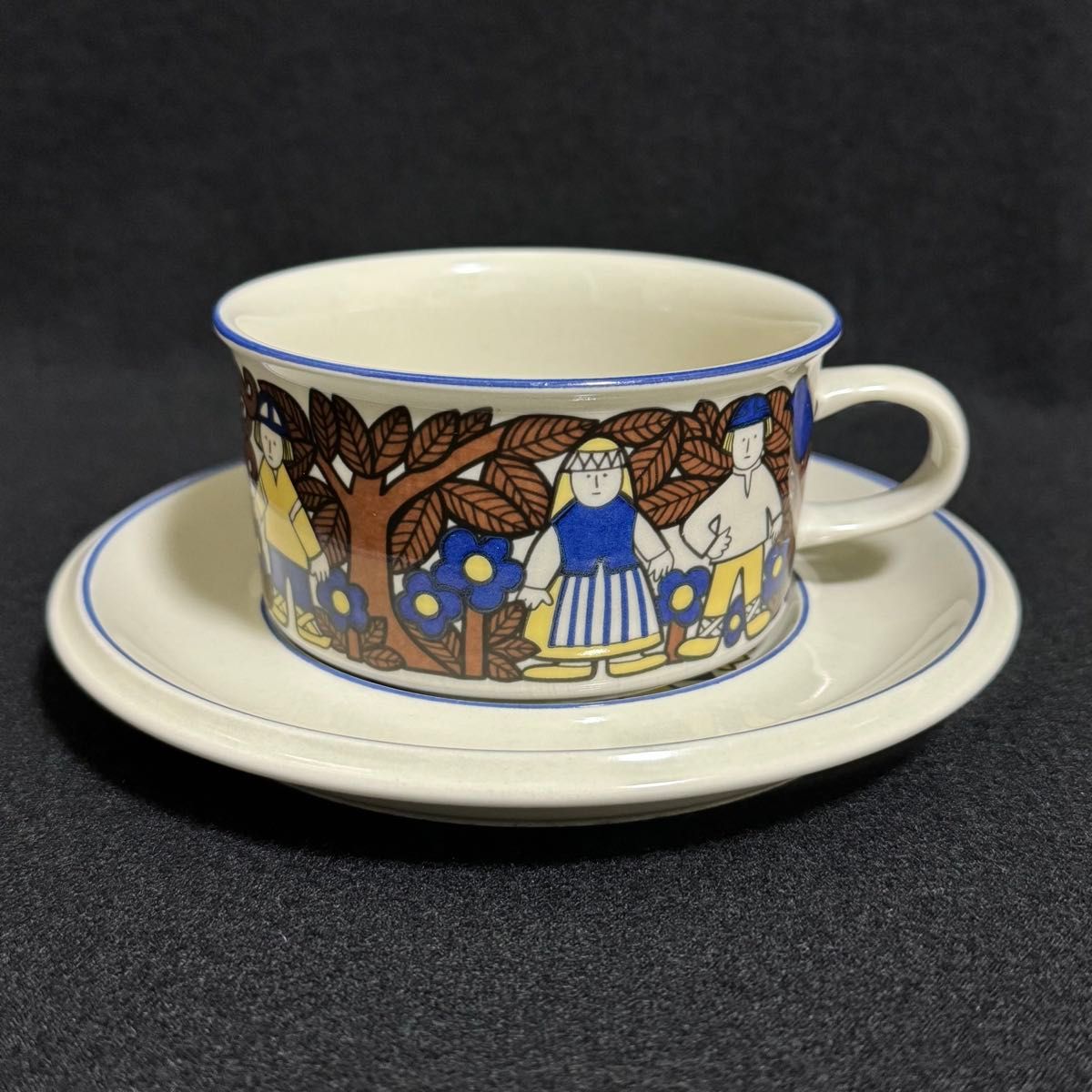 美品/超希少】アラビア カレワラ カップ&ソーサー プレート 美品/超希少】アラビア カレワラ カップ&ソーサー プレート