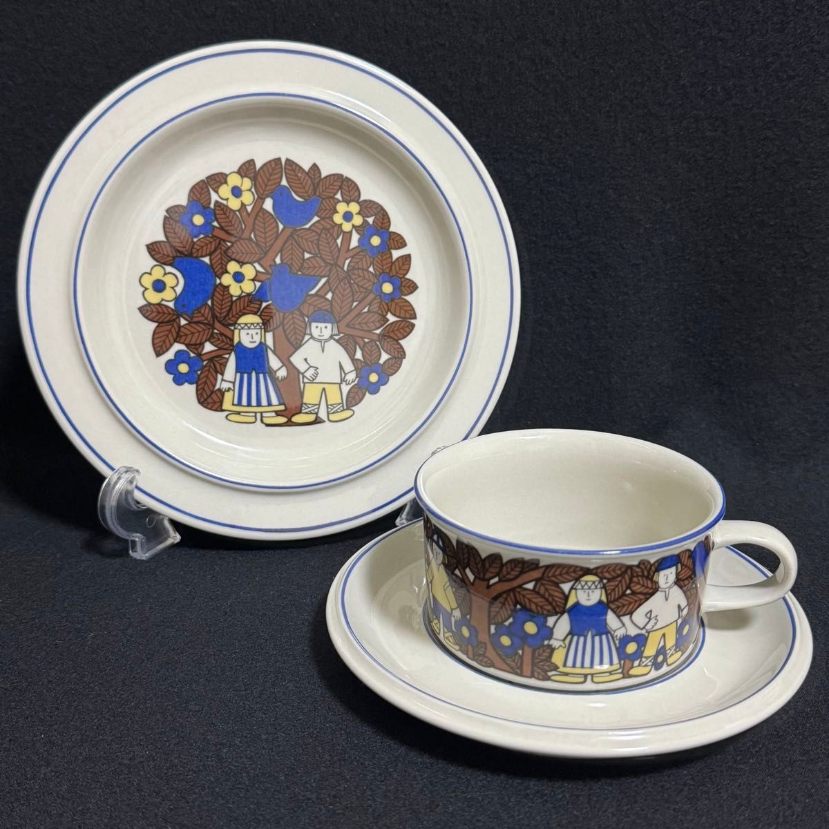美品/超希少】アラビア カレワラ カップ&ソーサー プレート 美品/超希少】アラビア カレワラ カップ&ソーサー プレート