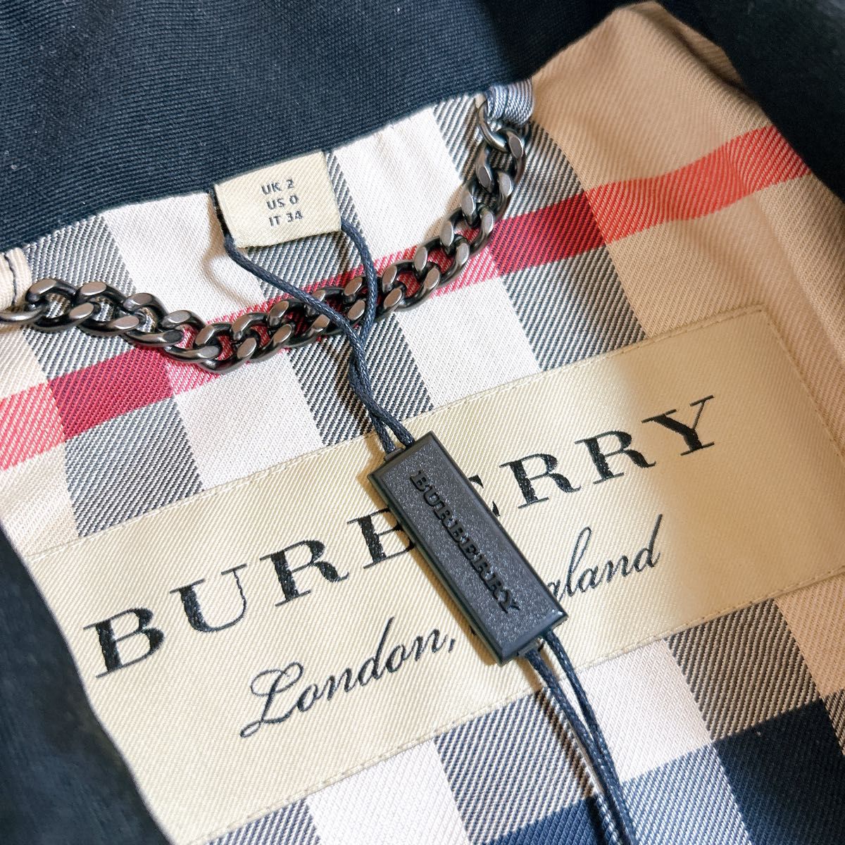 新品タグ付き BURBERRY バーバリーロンドンイングランド ノバ 新品タグ付き BURBERRY バーバリーロンドンイングランド ノバ