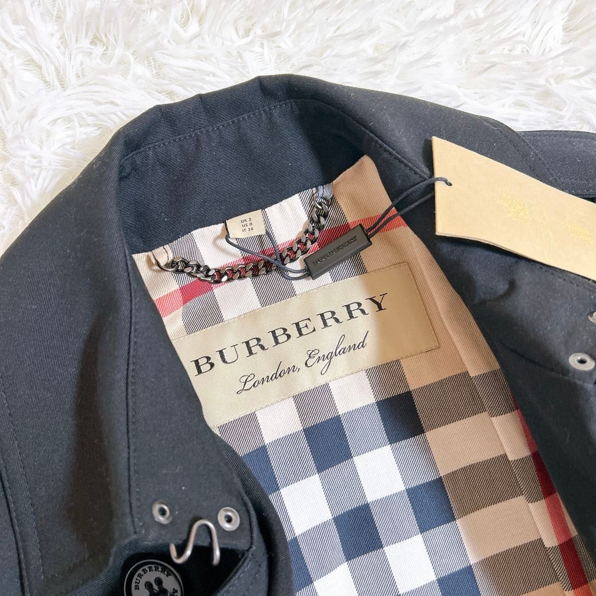 新品タグ付き BURBERRY バーバリーロンドンイングランド ノバ 新品タグ付き BURBERRY バーバリーロンドンイングランド ノバ