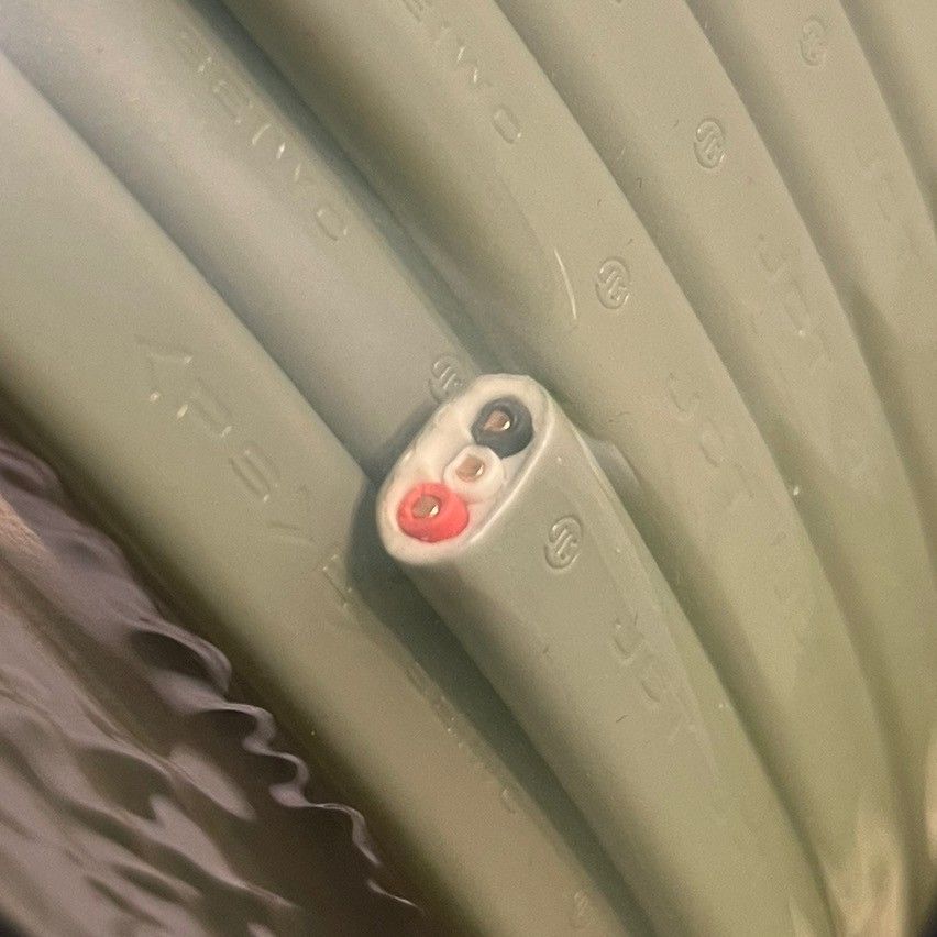 未使用品】矢崎電線 2024年製造 VVF2 0-3C 芯線赤白黒 100m 未使用品】矢崎電線 2024年製造 VVF2 0-3C 芯線赤白黒 100m