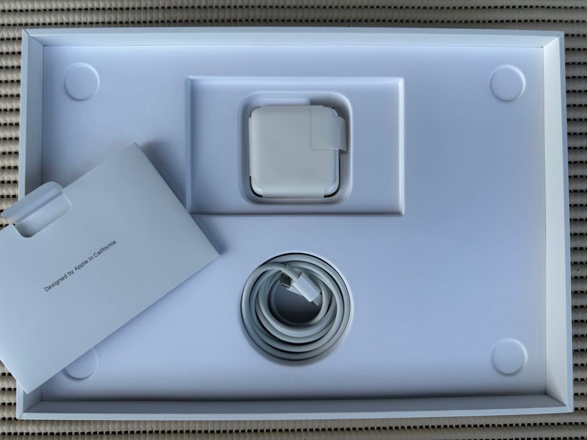 バッテリー100% 充放電33回 M1 MacBook Air ゴールド|Yahoo バッテリー100% 充放電33回 M1 MacBook Air ゴールド|Yahoo