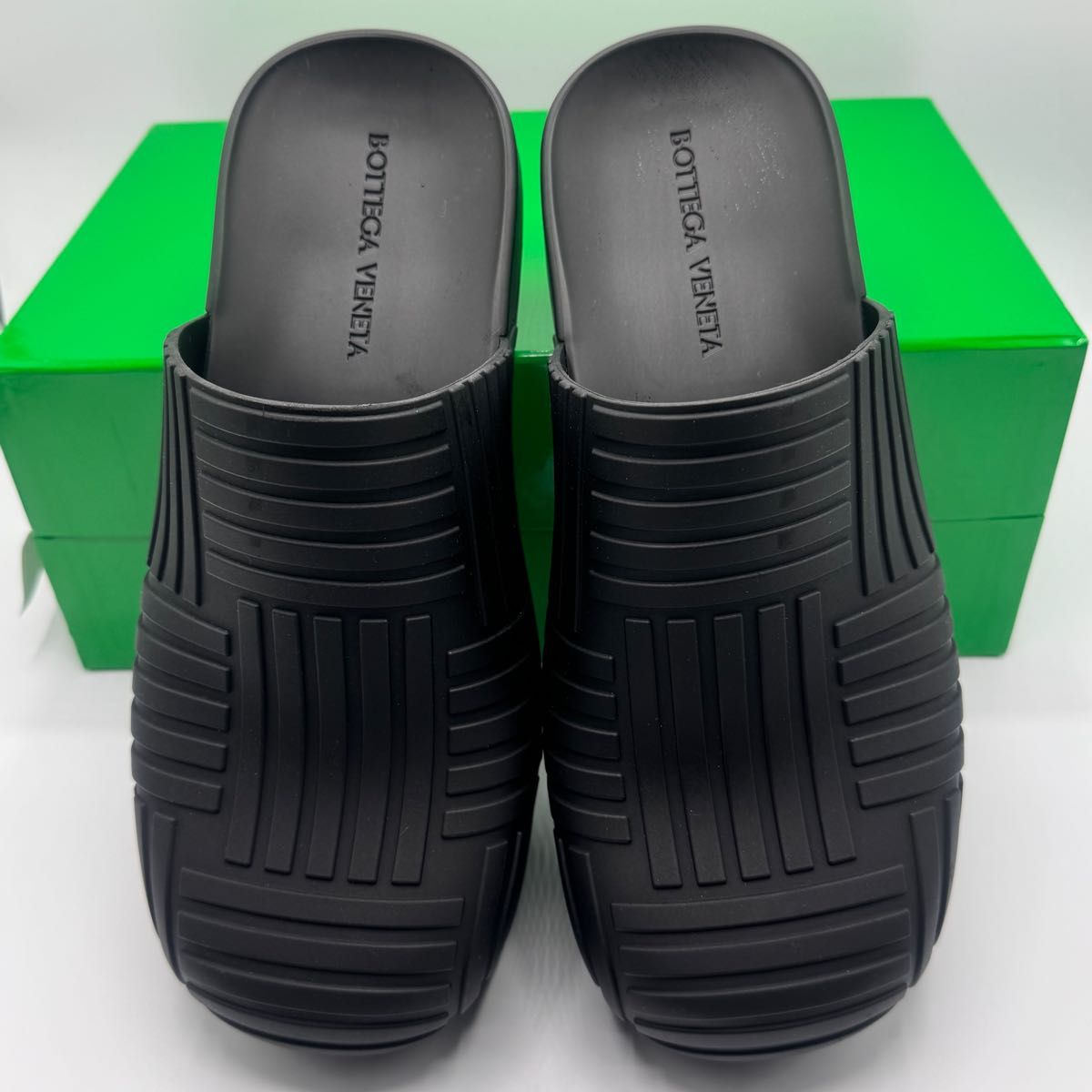 新品 BOTTEGA VENETA ボッテガ ヴェネタ サンダル スライダー 新品 BOTTEGA VENETA ボッテガ ヴェネタ サンダル スライダー