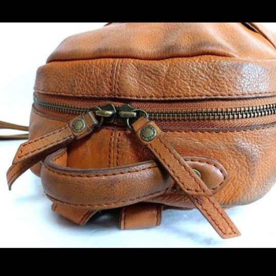 ダコタ レザー リュック バックパック シボ革 ロゴ刻印 本革 ダコタ レザー リュック バックパック シボ革 ロゴ刻印 本革