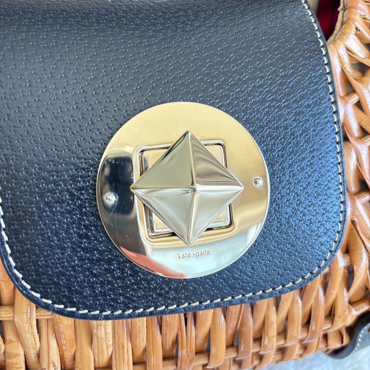 Kate spade ケイトスペード かごバッグ ターンロック 保存袋付 Kate spade ケイトスペード かごバッグ ターンロック 保存袋付