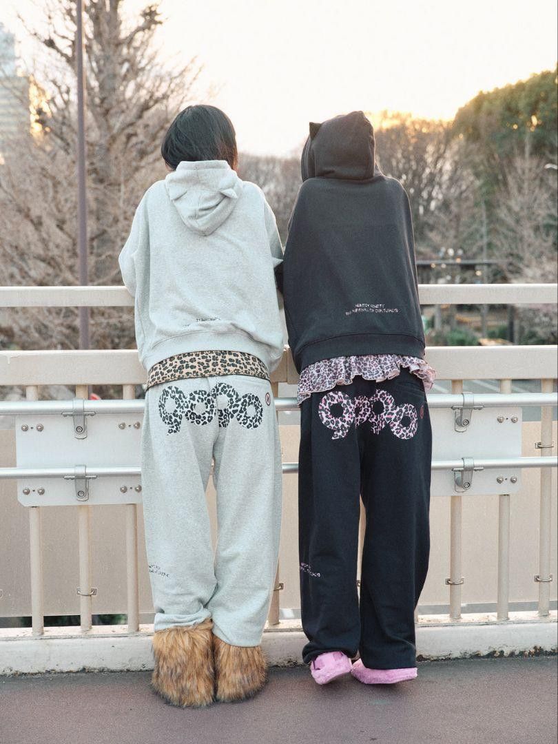新品 Mサイズ 90 Logo Sweat Pants【9090girl】黒ピンク豹柄 新品 Mサイズ 90 Logo Sweat Pants【9090girl】黒ピンク豹柄