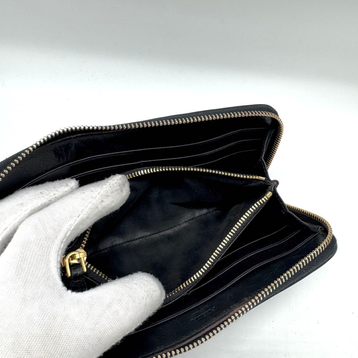極美品・付属品完備】PRADA プラダ 長財布 ナイロン ラウンド 極美品・付属品完備】PRADA プラダ 長財布 ナイロン ラウンド